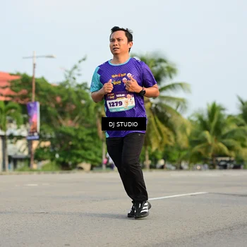 Runner Photo 8349451
