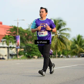 Runner Photo 8349452