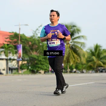 Runner Photo 8349459