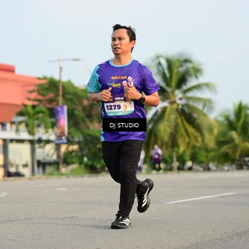 Runner Photo 8349466