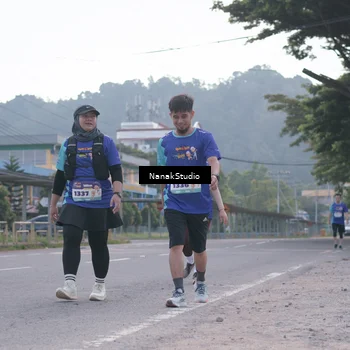 Runner Photo 8349628