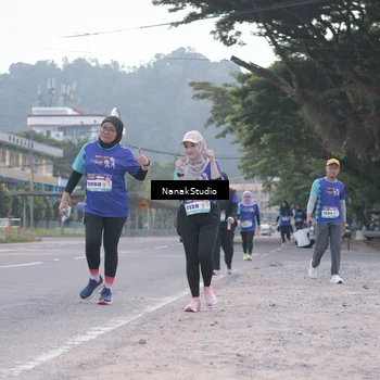 Runner Photo 8349747