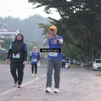 Runner Photo 8349801