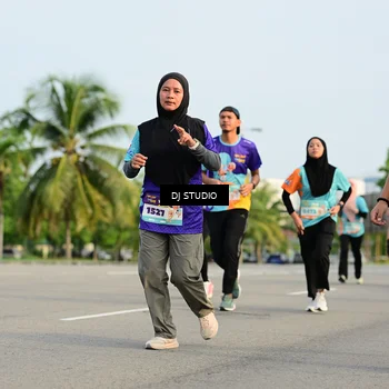 Runner Photo 8349802