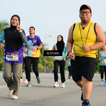 Runner Photo 8349811