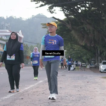Runner Photo 8349814