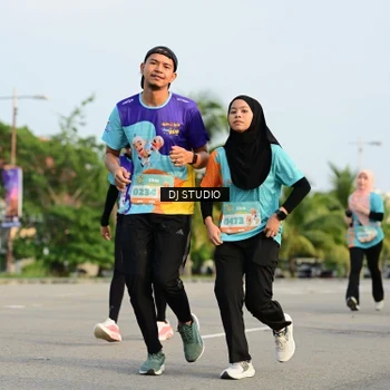 Runner Photo 8349834