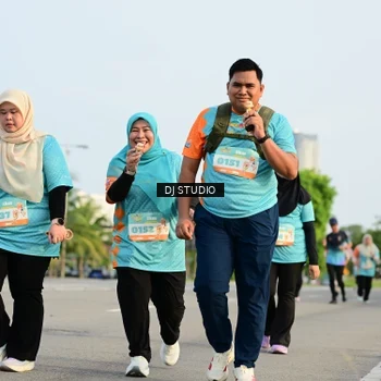 Runner Photo 8349993