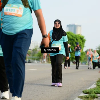 Runner Photo 8350008