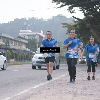 Runner Photo 8350021