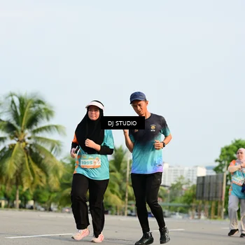 Runner Photo 8350026