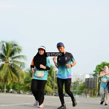 Runner Photo 8350033