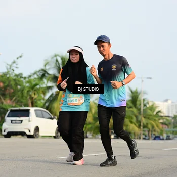 Runner Photo 8350049