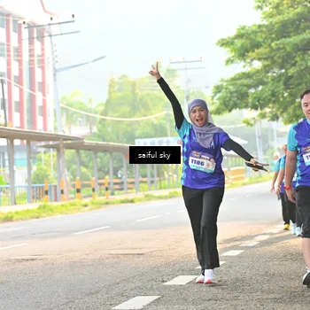 Runner Photo 8350136