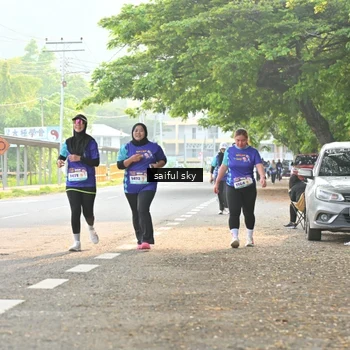 Runner Photo 8350242