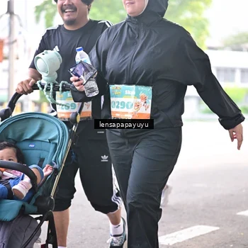 Runner Photo 8350270