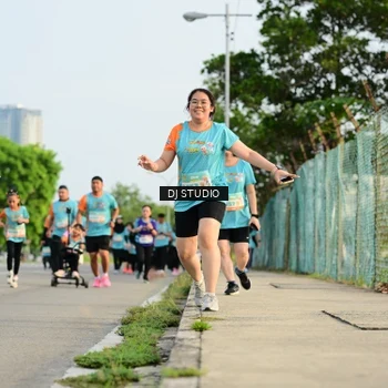 Runner Photo 8350391