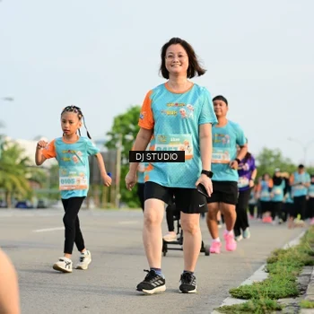 Runner Photo 8350429