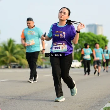 Runner Photo 8350456