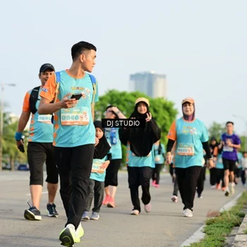 Runner Photo 8350536