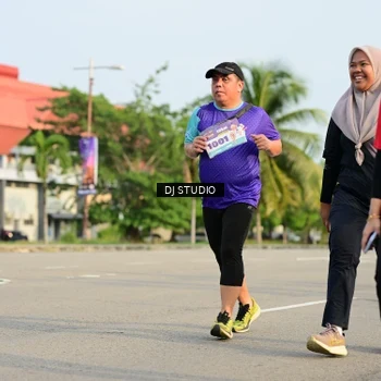 Runner Photo 8351019