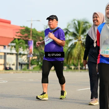 Runner Photo 8351021