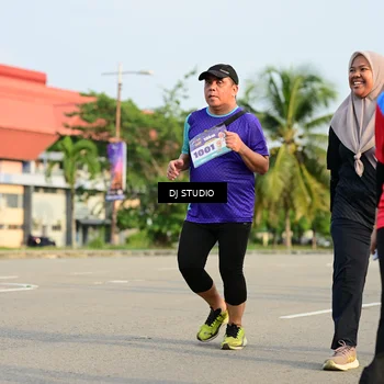 Runner Photo 8351022