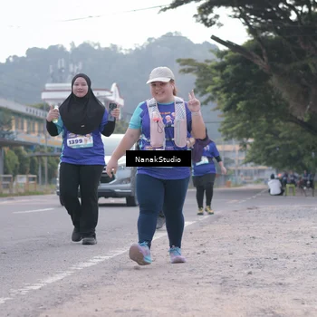 Runner Photo 8351024