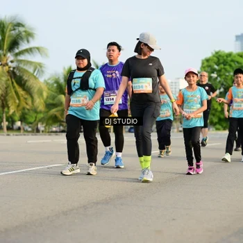 Runner Photo 8351032