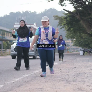 Runner Photo 8351034