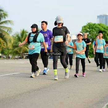 Runner Photo 8351039