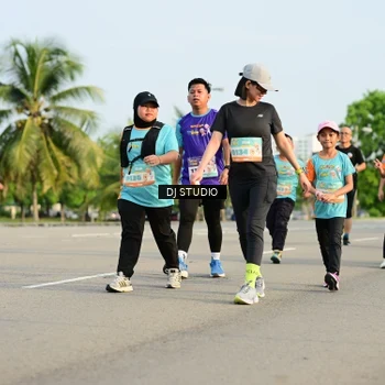 Runner Photo 8351045