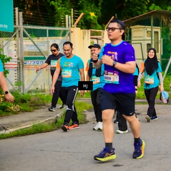 Runner Photo 8351112