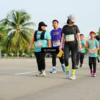 Runner Photo 8351115