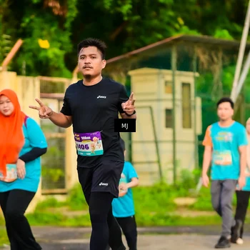 Runner Photo 8351330