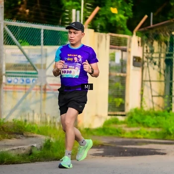 Runner Photo 8352104