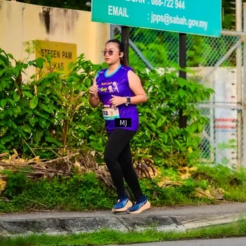 Runner Photo 8352135