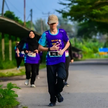 Runner Photo 8352264