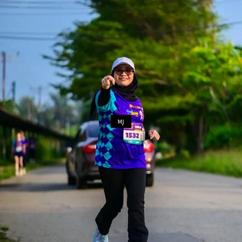 Runner Photo 8352400