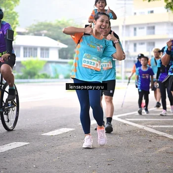 Runner Photo 8352586