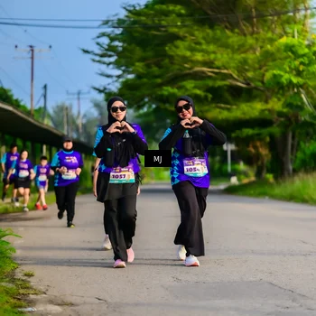 Runner Photo 8352902