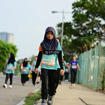 Runner Photo 8353001