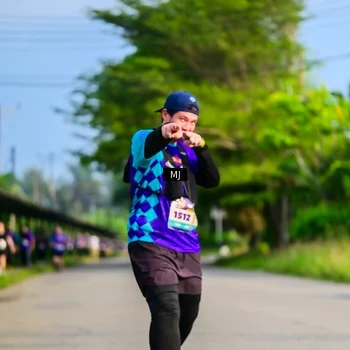 Runner Photo 8353003