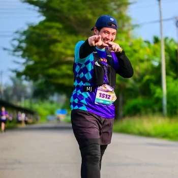 Runner Photo 8353011