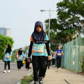 Runner Photo 8353015