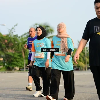 Runner Photo 8353041