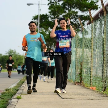 Runner Photo 8353142