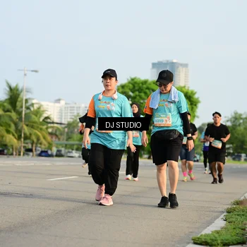 Runner Photo 8353196