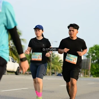 Runner Photo 8353276