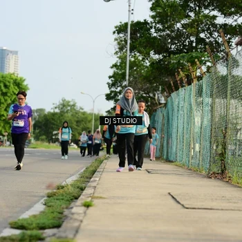 Runner Photo 8353309